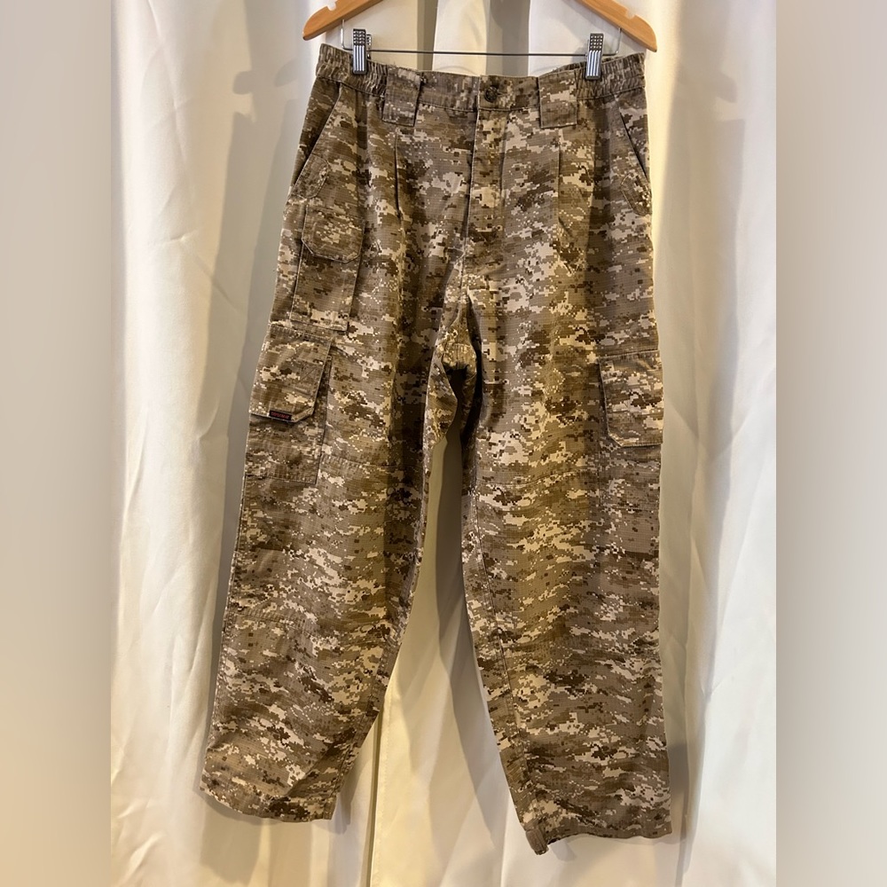 The Diplomat Camouflage Pants Size‎ 34